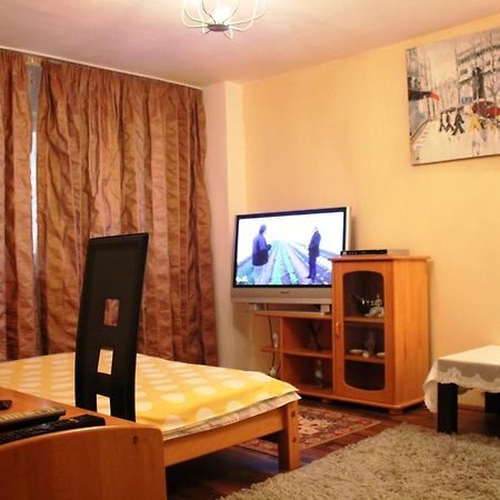 Vitan Modern Apartment, Sleeps 4 Bucarest Esterno foto
